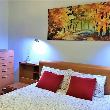 Habitación en casa particular Habitación, Salita Y Baño Privado, Reate Lbi00466