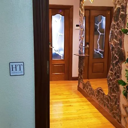 Проживання в сім'ї Habitacion, Salita Y Bano Privado, Reate Lbi00466 *